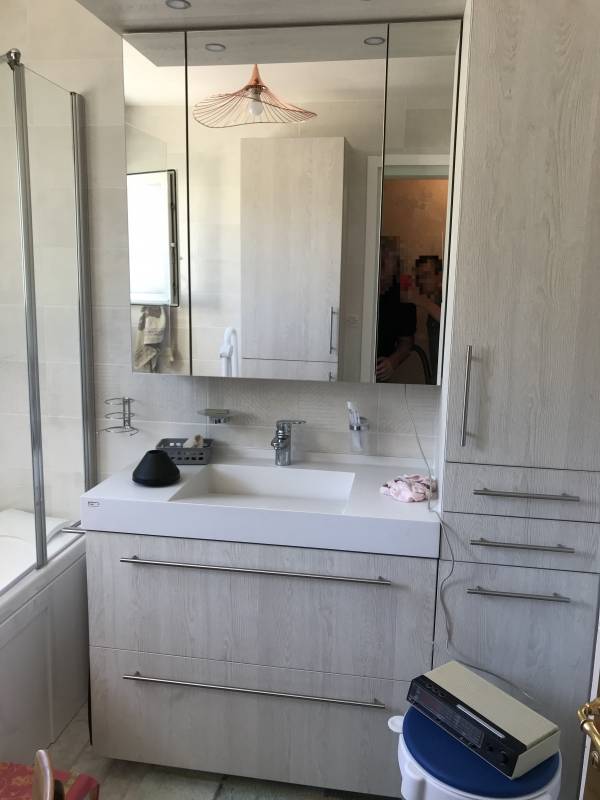 Cabinet_de_salle_de_bain_luxe