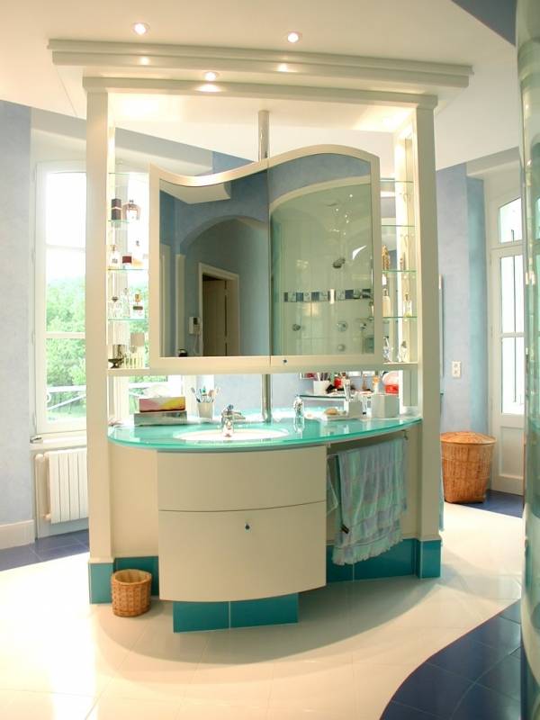 Miroir_salle_de_bain_cadre_boiserie