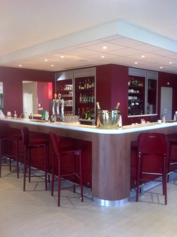 Bar_personnalisé_élégance