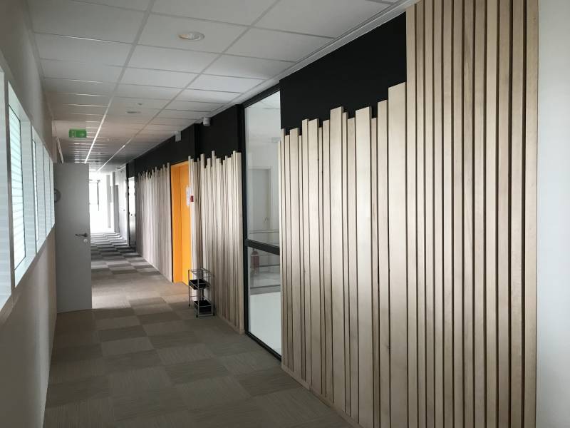 Boiserie_commerce_contemporain
